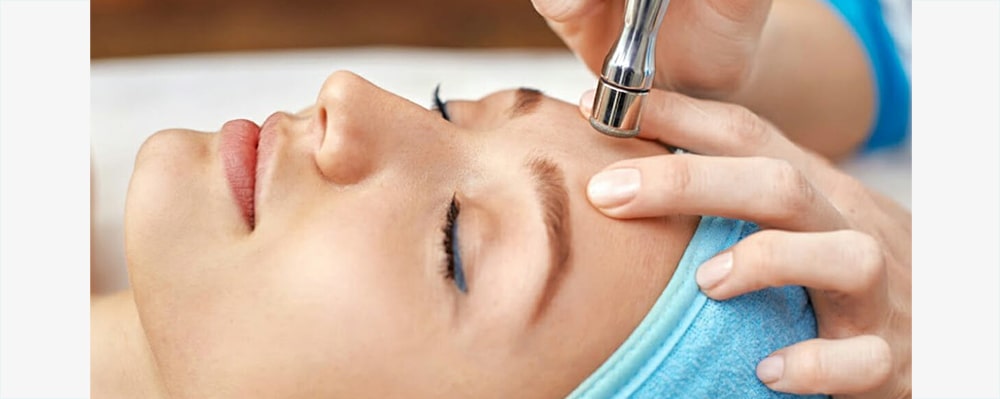 Skin cleaning with Microdermabrasion